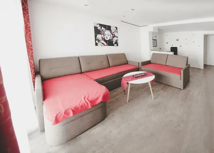 Apartma Trebusca شقة